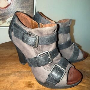 Naya Naturalizer Naya Women’s 4 Kindred Shoe Gray Leather Strap Buckle Peep Toe